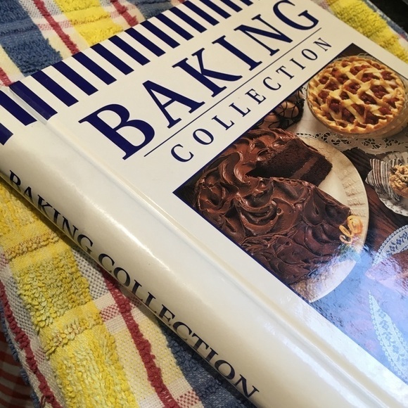 BAKING COLLECTION 3 Cookbooks in One - Picture 9 of 10